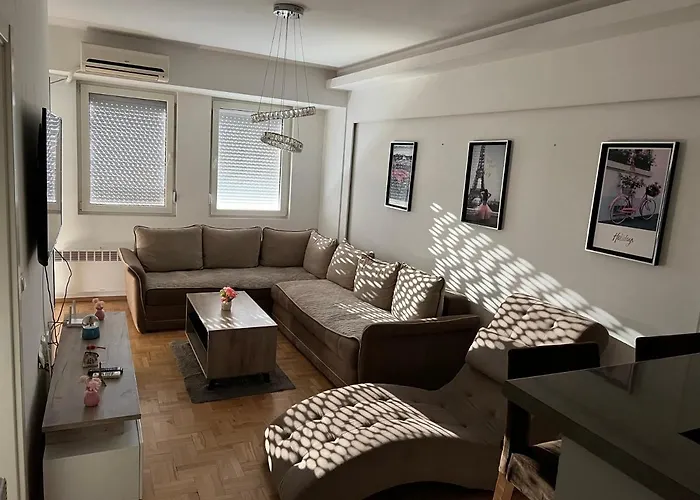 Marsovacha Apartment
